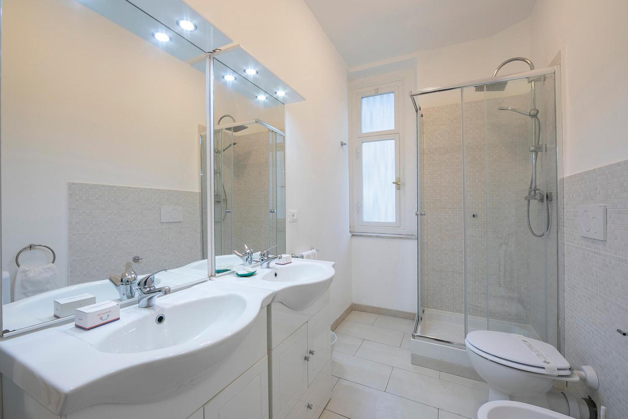 Apartment I Marinai - In The Of - Happy *
